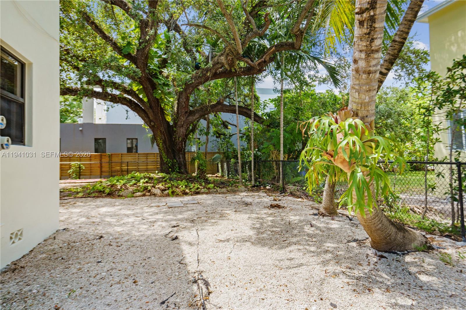 FROW HOMESTEAD - Residential Lease