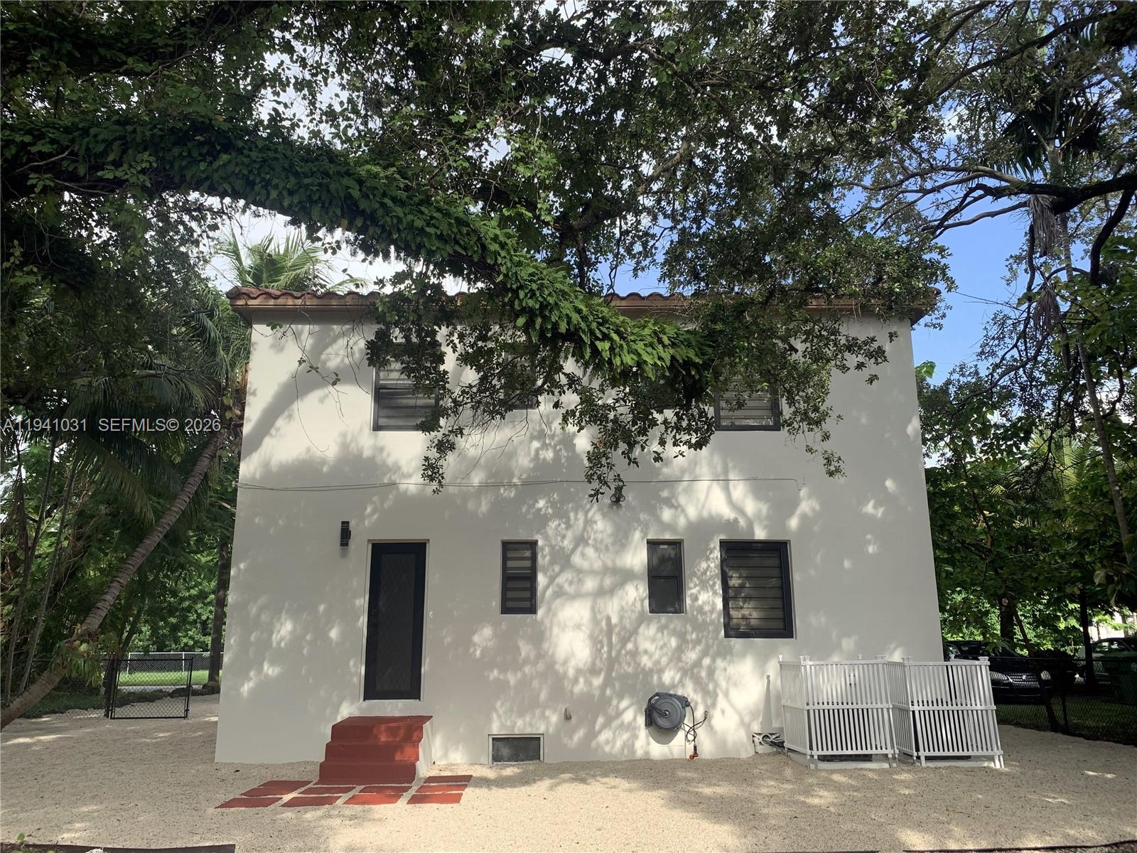 FROW HOMESTEAD - Residential Lease