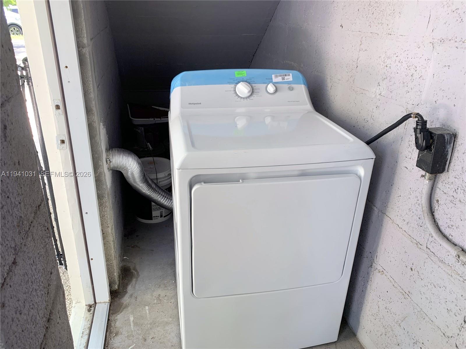 FROW HOMESTEAD - Residential Lease