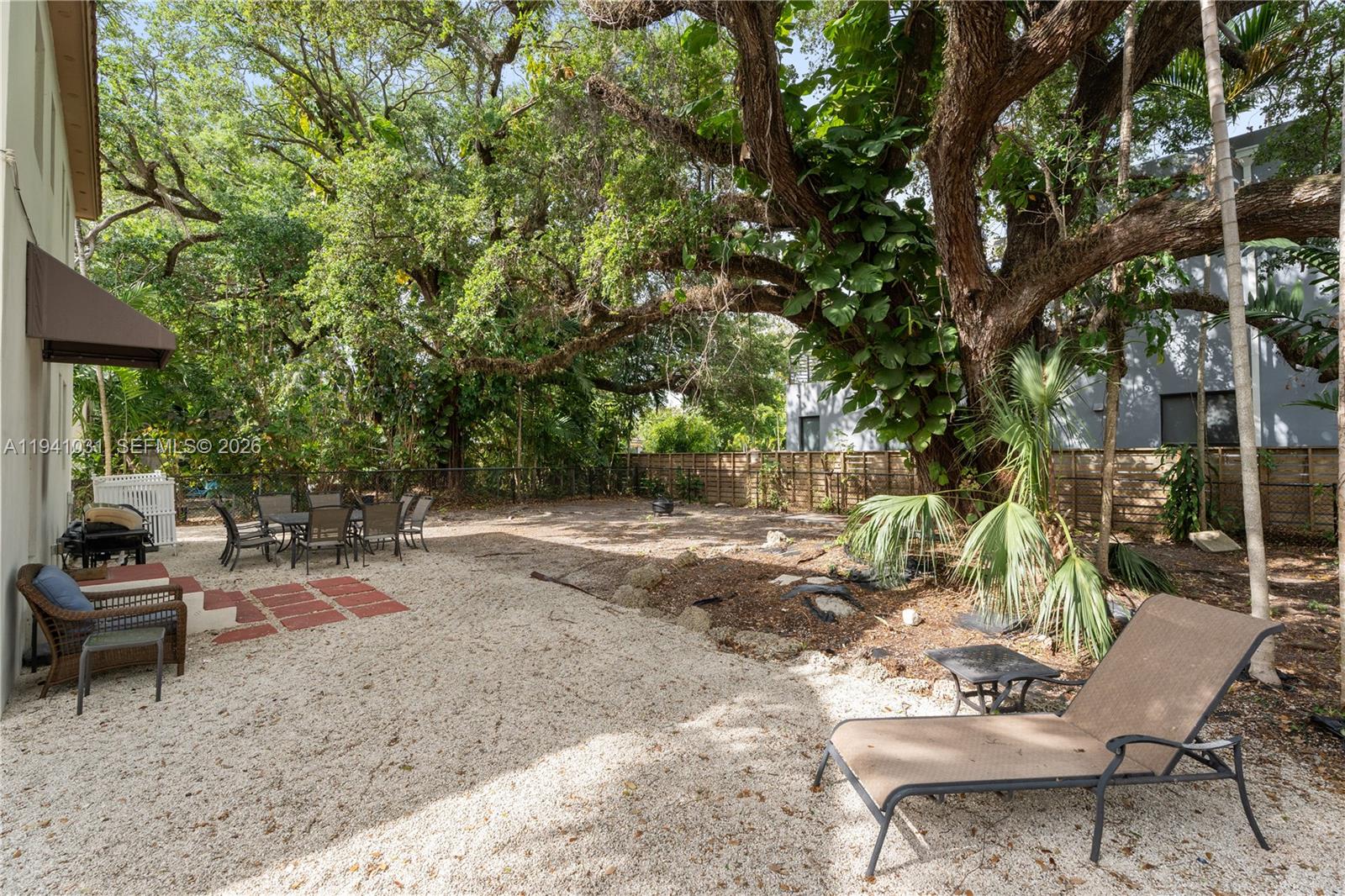 FROW HOMESTEAD - Residential Lease