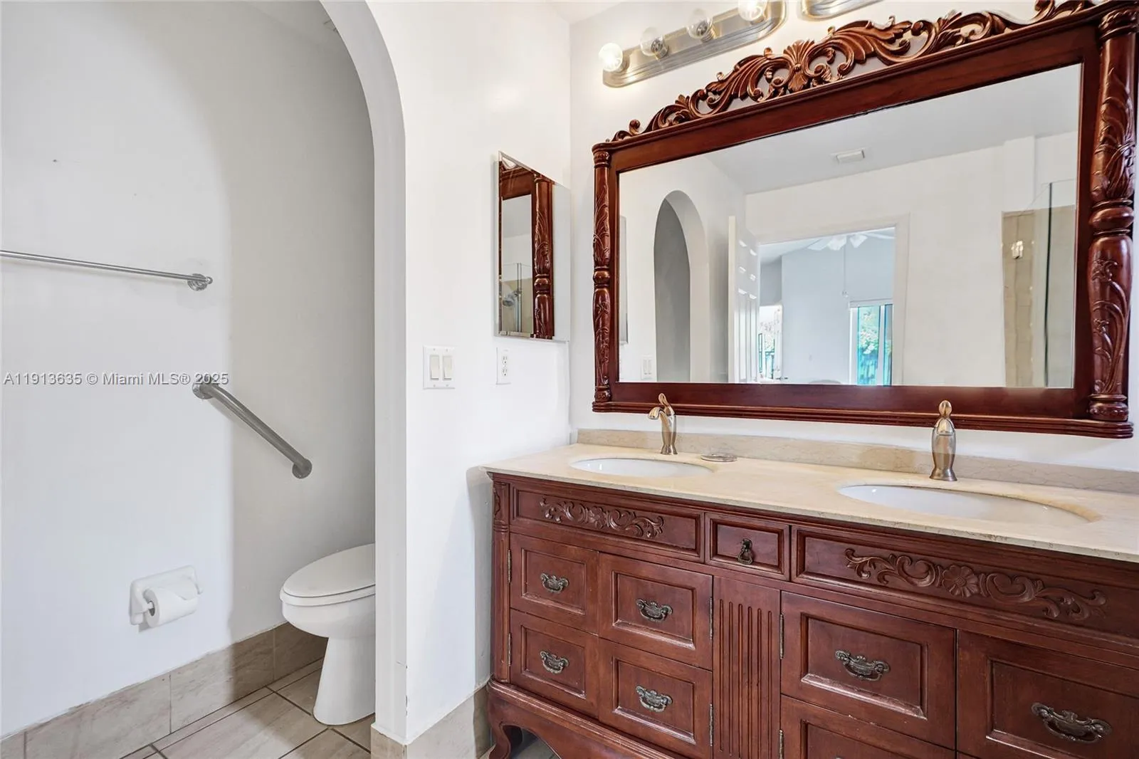 Miami, Florida 33193, United States, 4 Bedrooms Bedrooms, ,2 BathroomsBathrooms,Residential,Active,244815