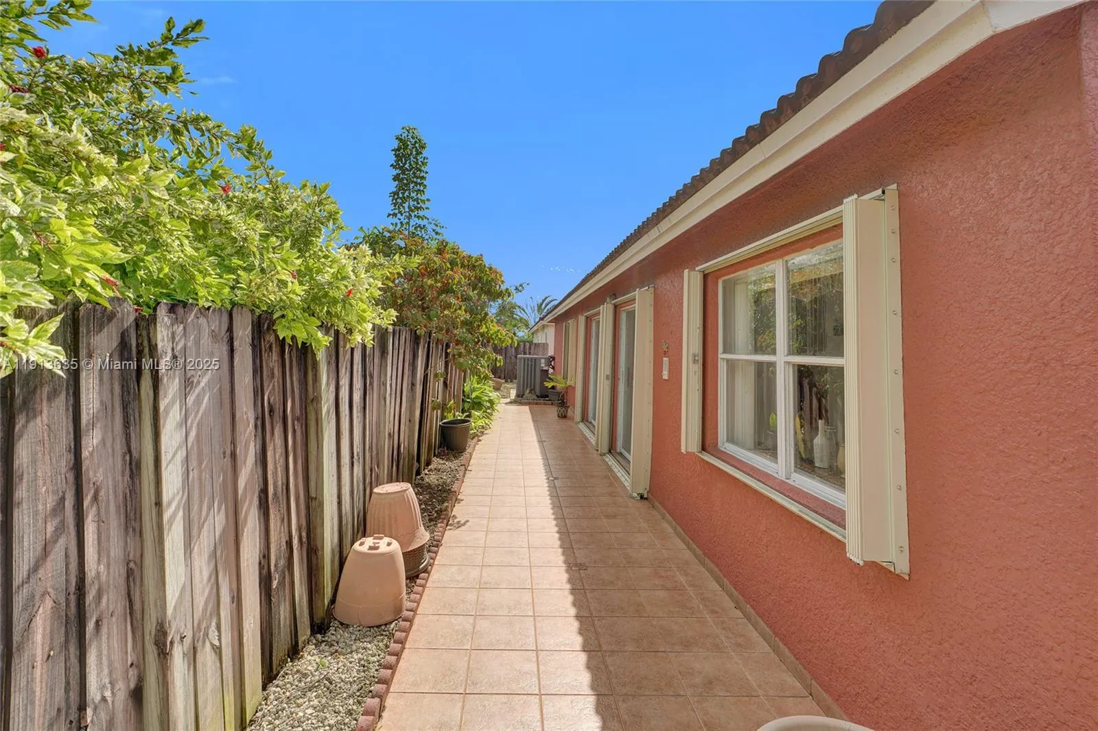 Miami, Florida 33193, United States, 4 Bedrooms Bedrooms, ,2 BathroomsBathrooms,Residential,Active,244815