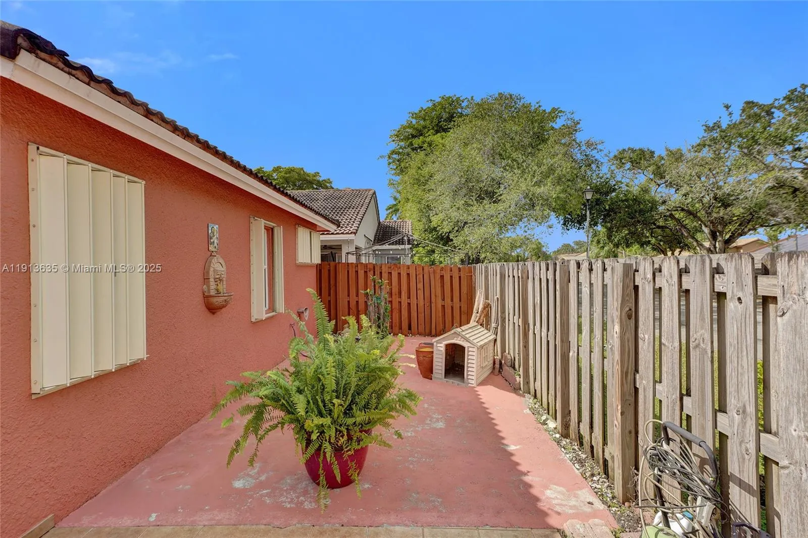 Miami, Florida 33193, United States, 4 Bedrooms Bedrooms, ,2 BathroomsBathrooms,Residential,Active,244815