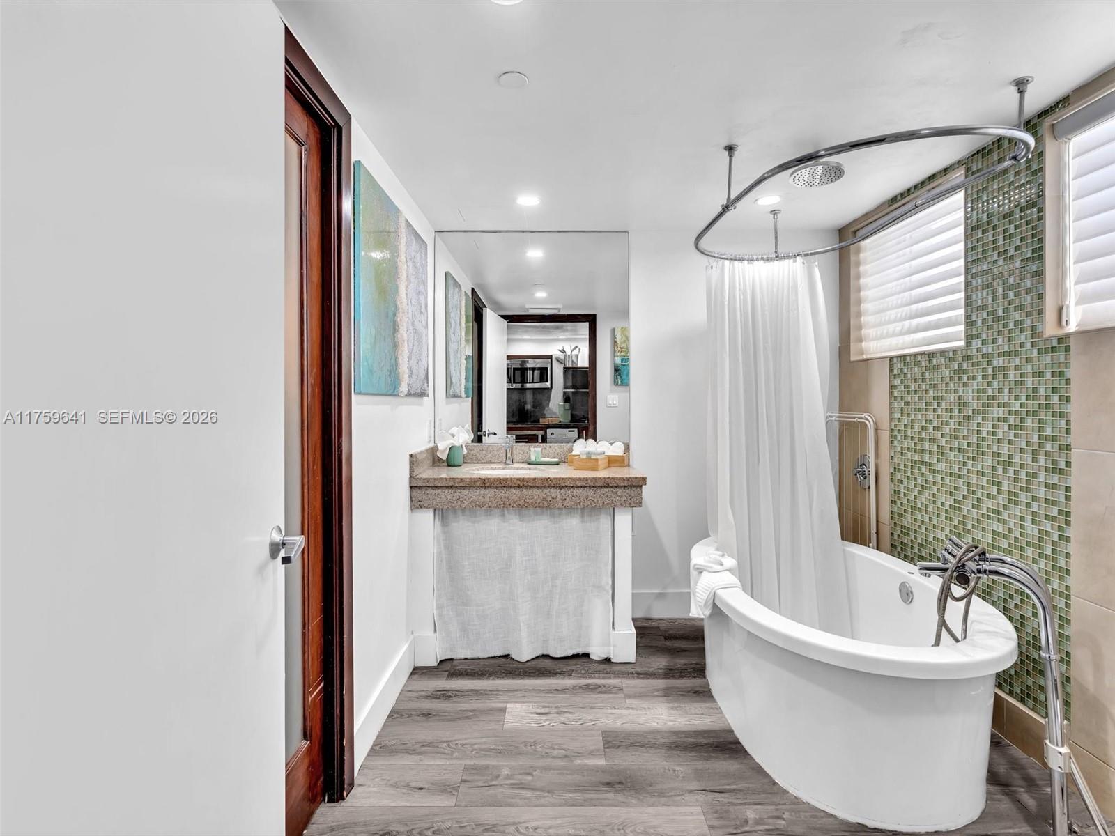 THE STRAND ON OCEAN DRIVE - Residential