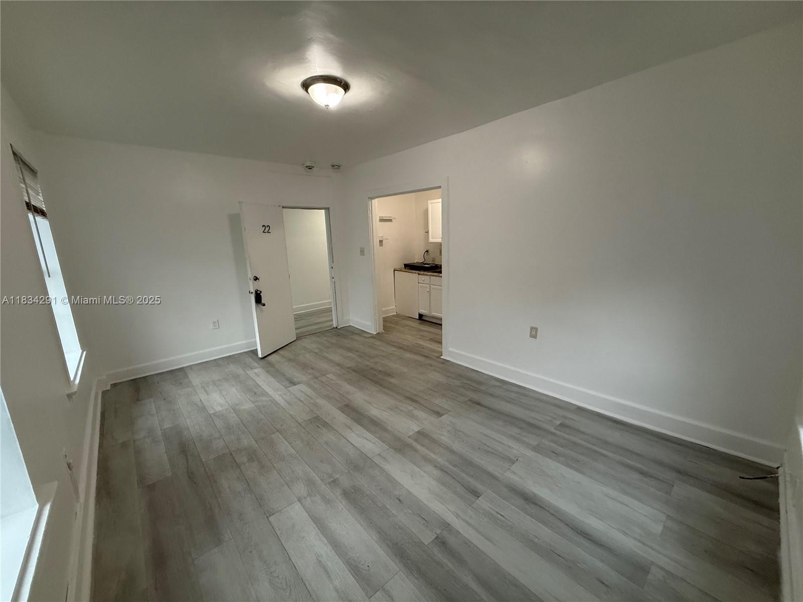 177 NE 50th St 22