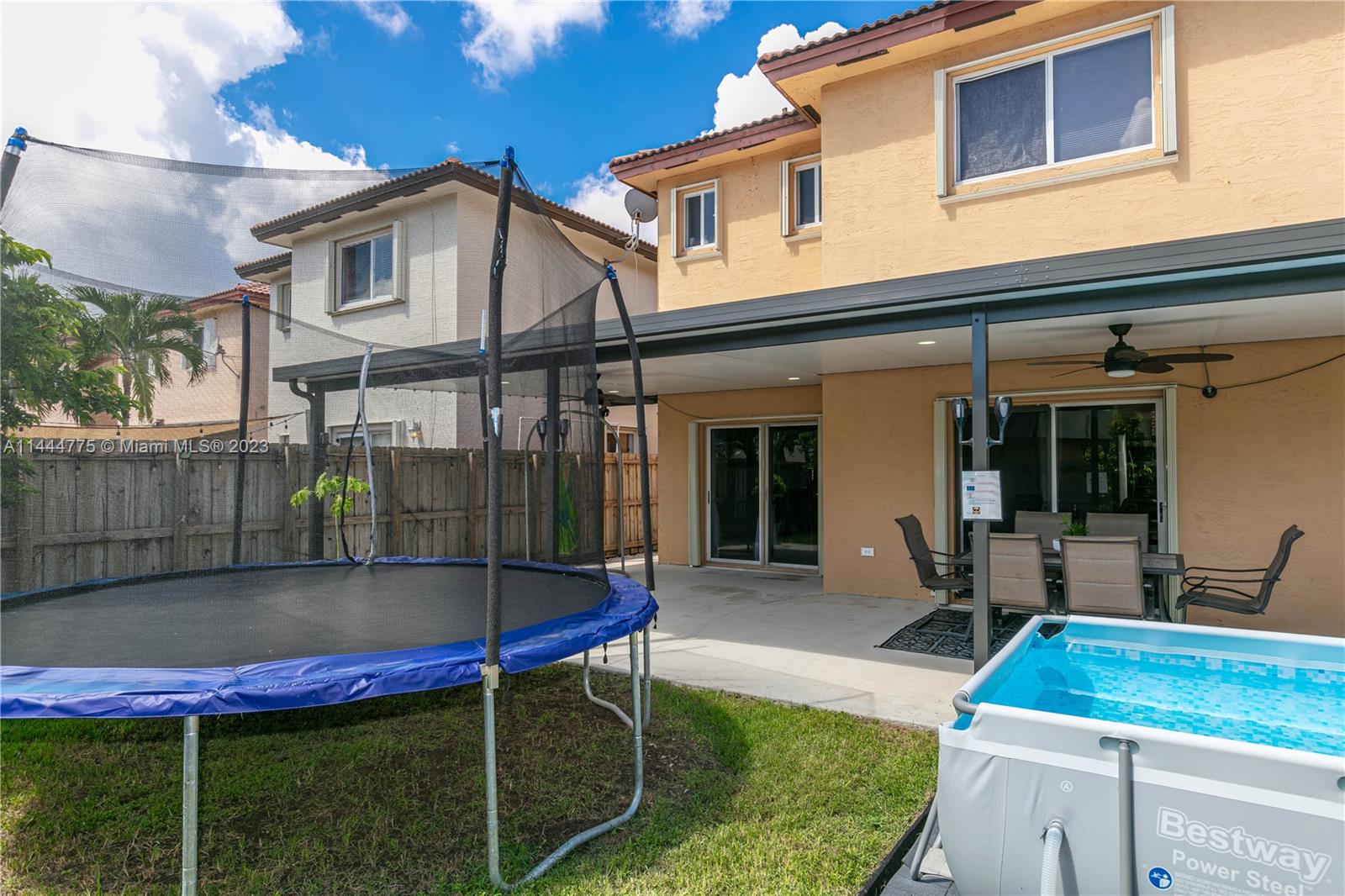 MEGHANS PLACE - Residential