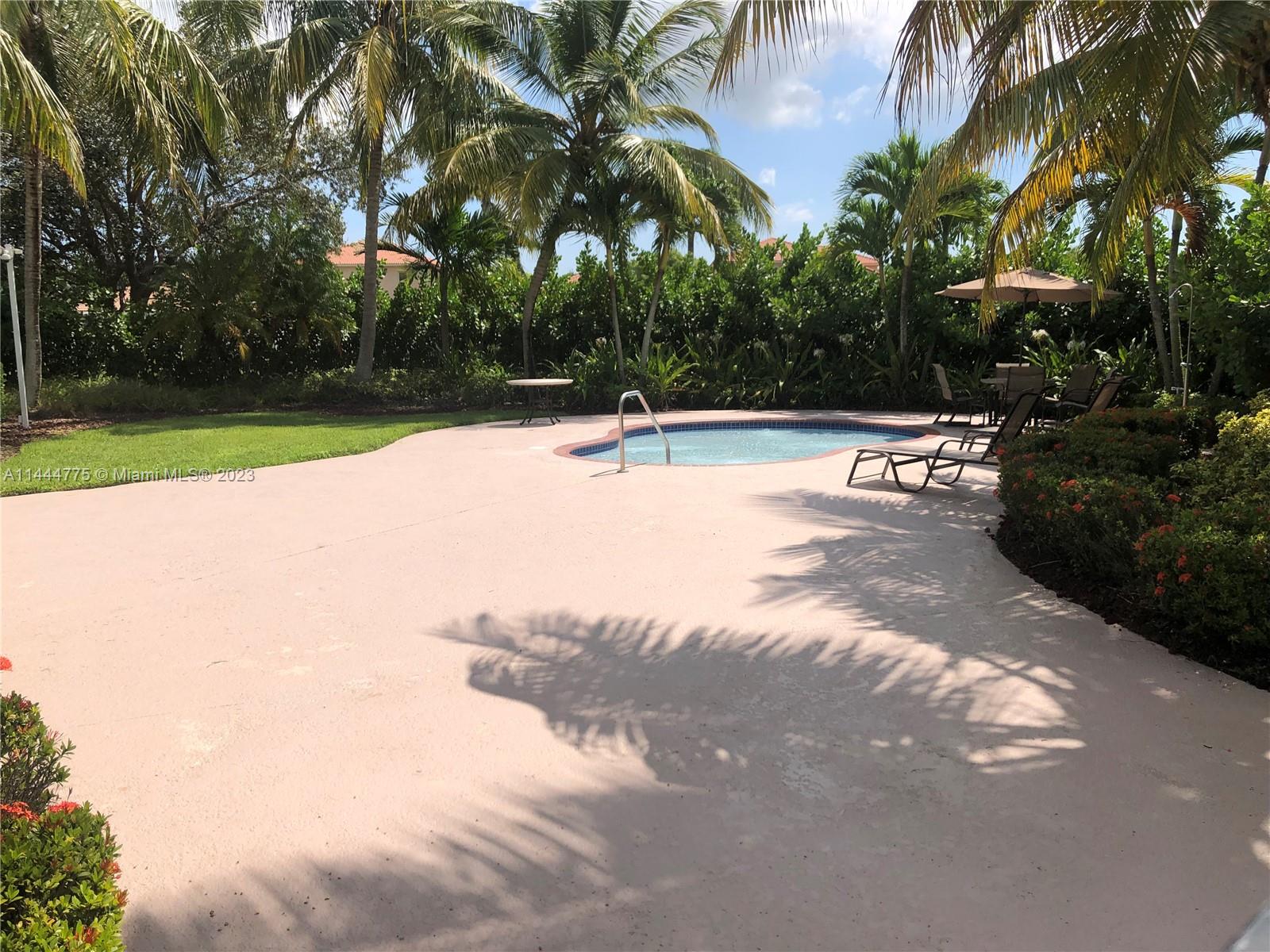 MEGHANS PLACE - Residential