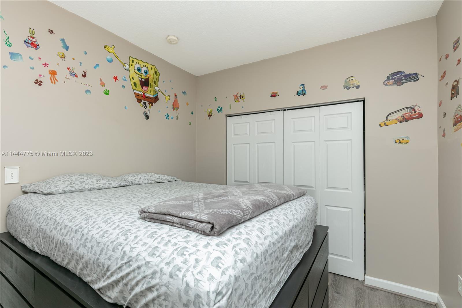 MEGHANS PLACE - Residential