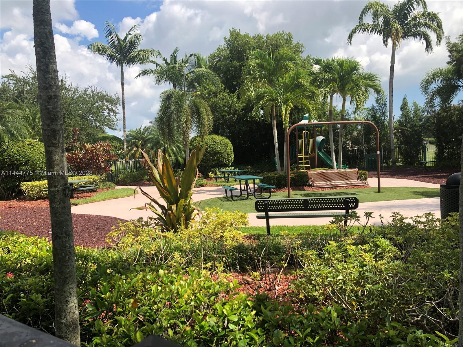 MEGHANS PLACE - Residential