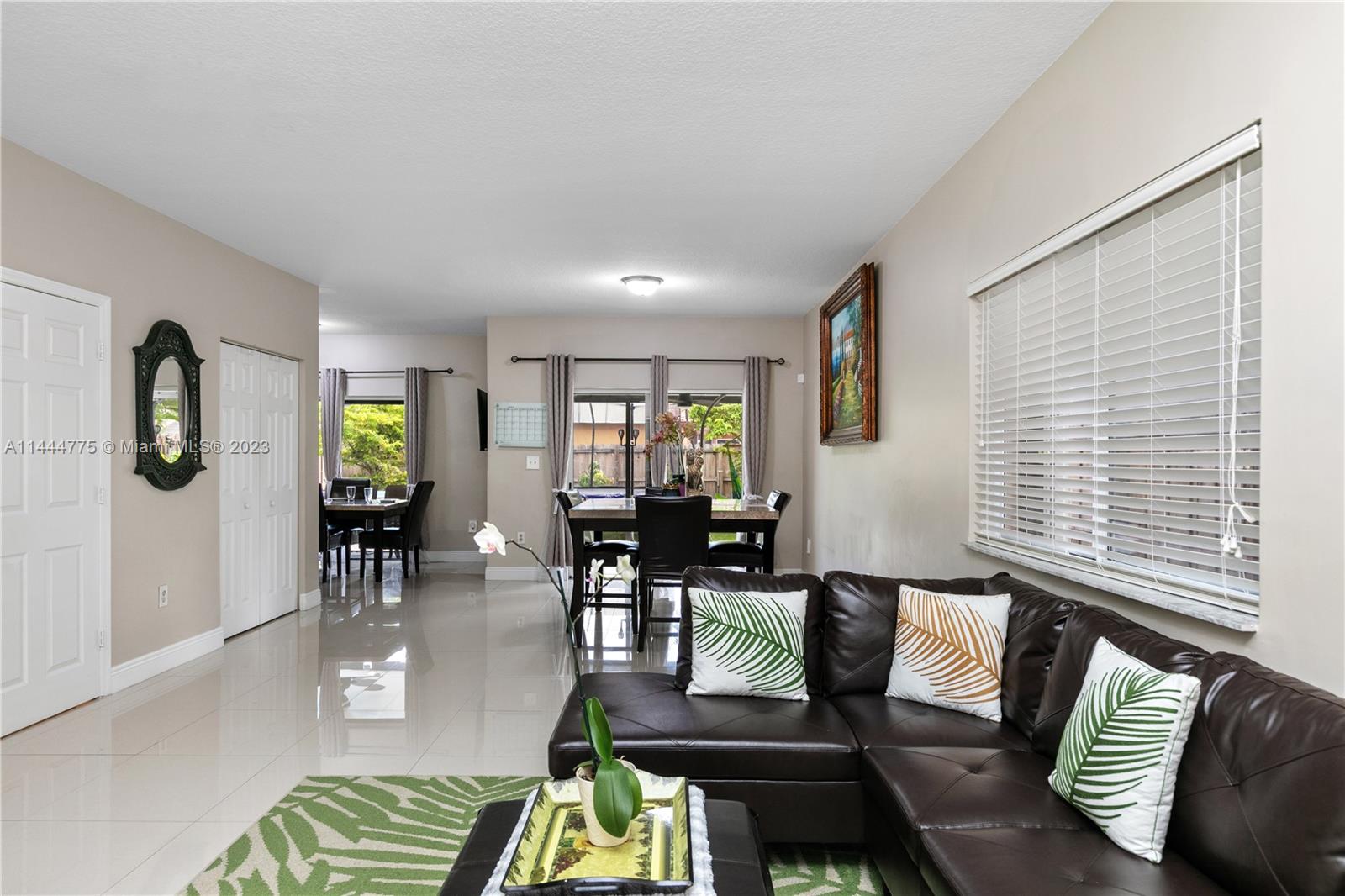 MEGHANS PLACE - Residential