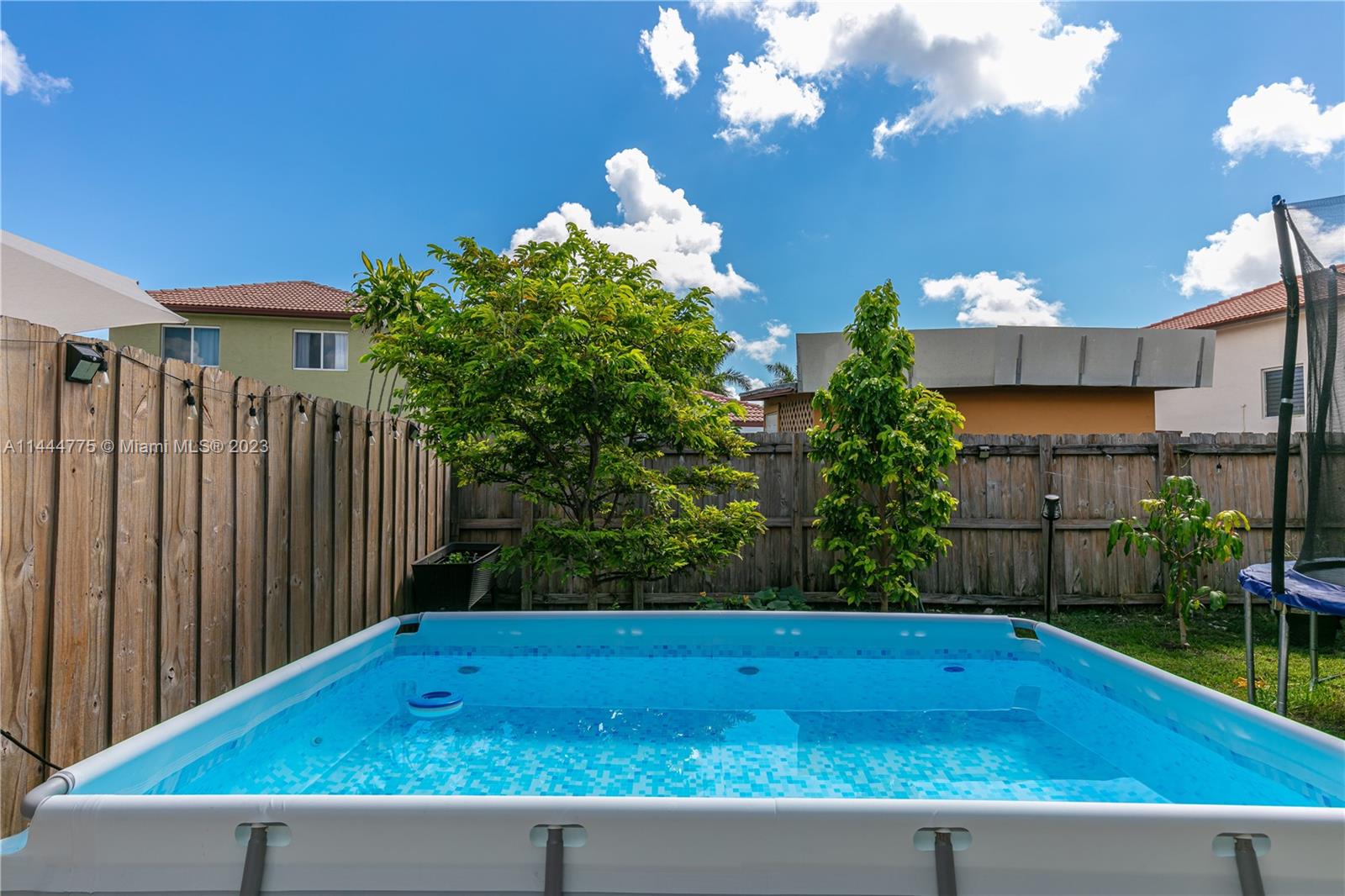 MEGHANS PLACE - Residential