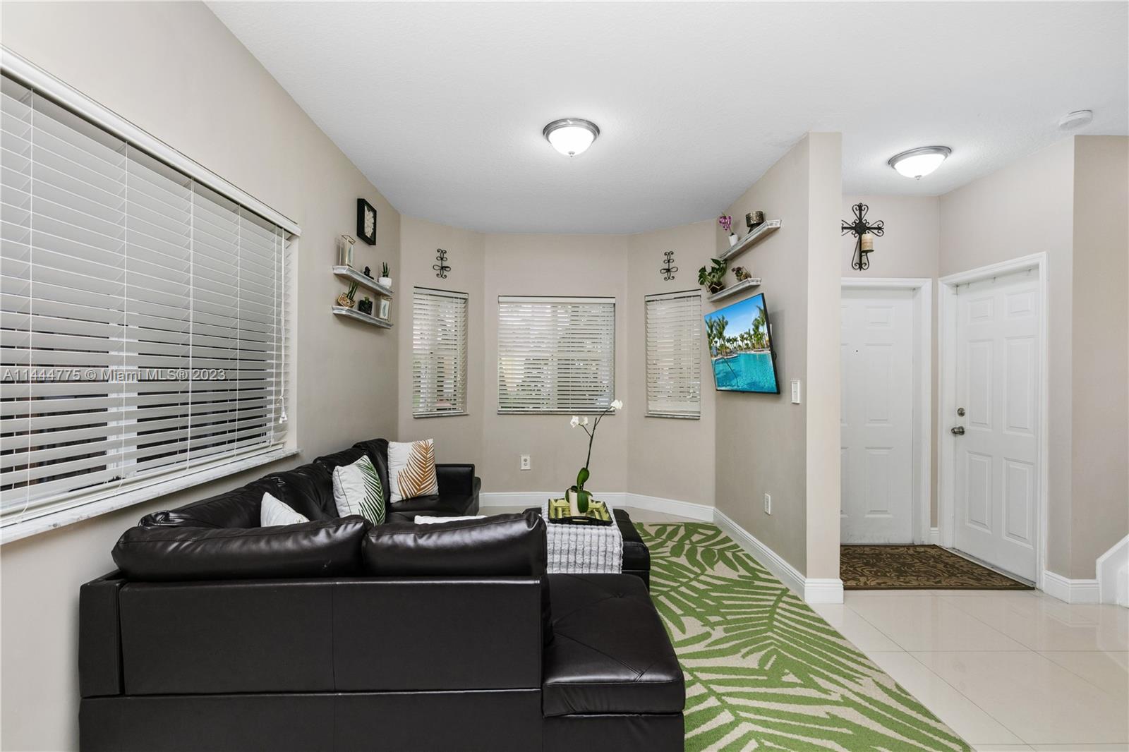 MEGHANS PLACE - Residential