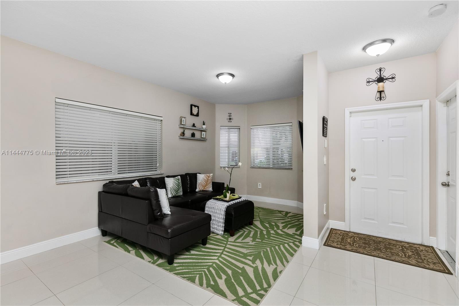 MEGHANS PLACE - Residential