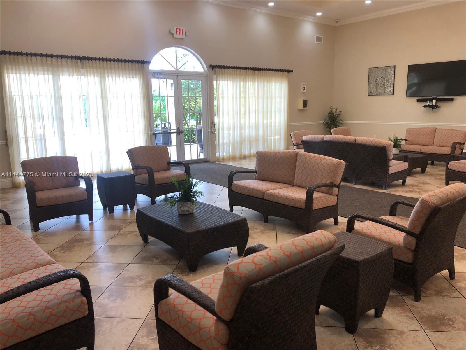 MEGHANS PLACE - Residential