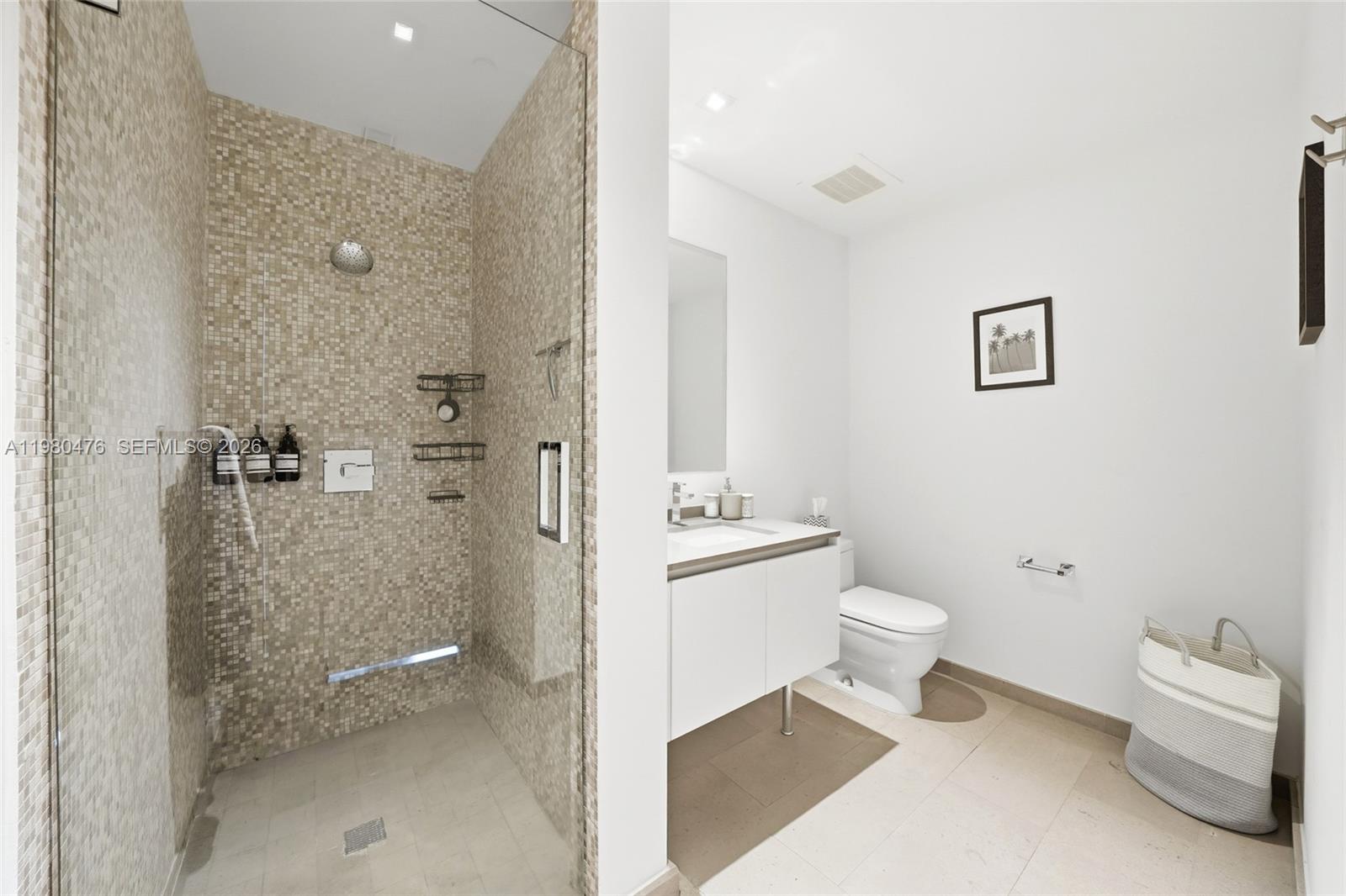 RISE CONDO - Residential Lease