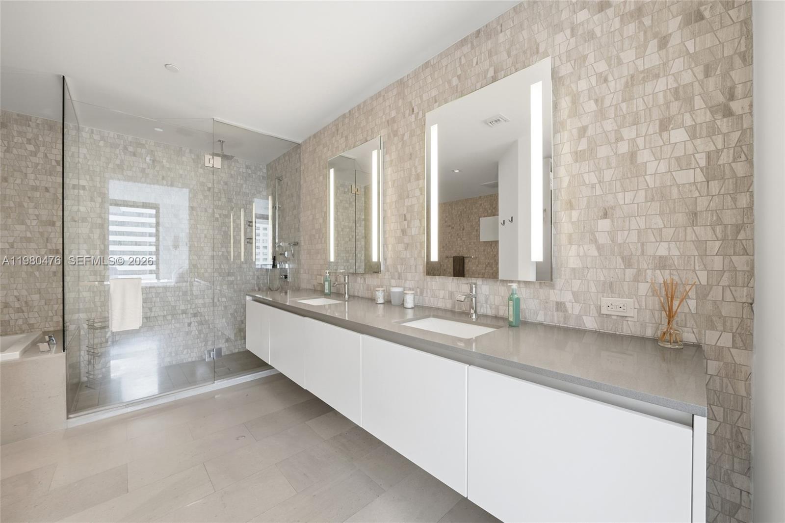 RISE CONDO - Residential Lease