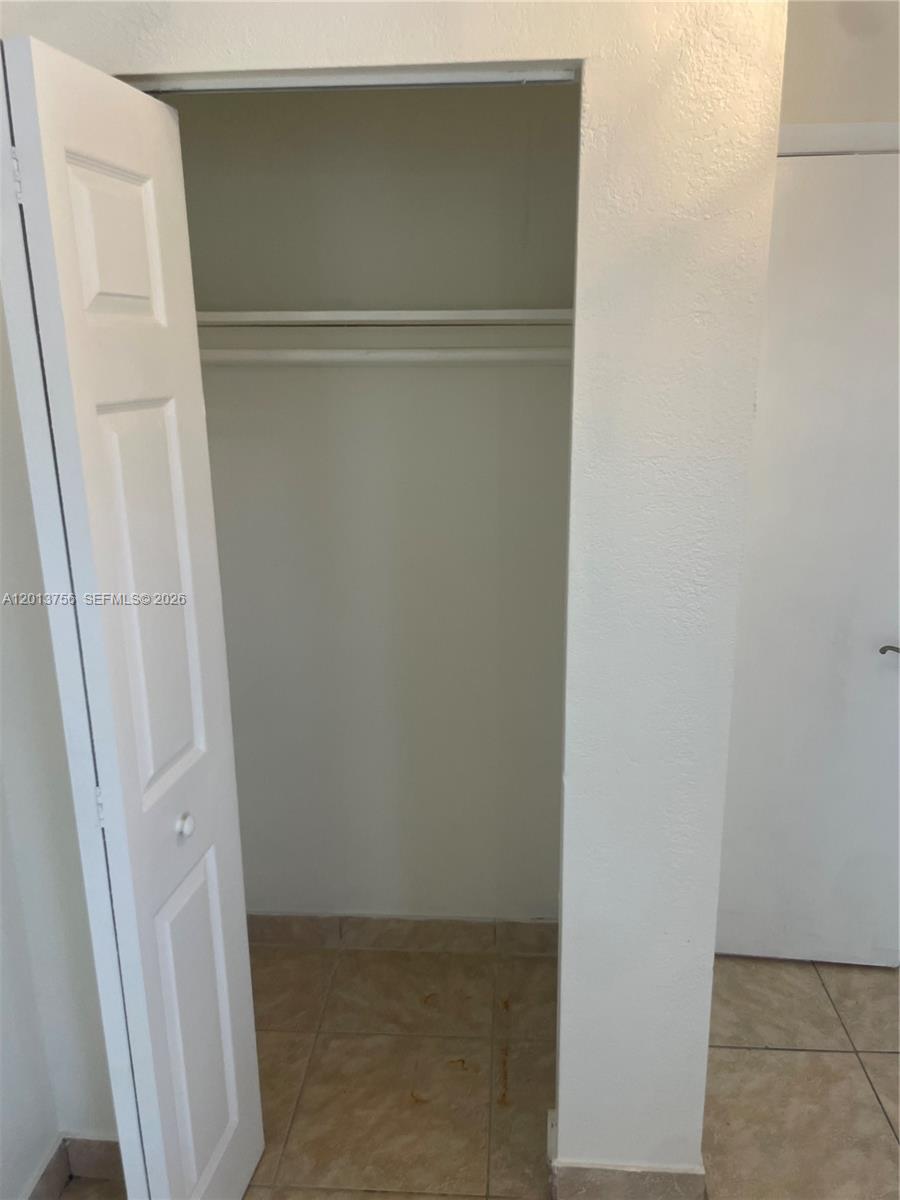 WESTWOOD LAKE 2ND ADDN - Residential Lease