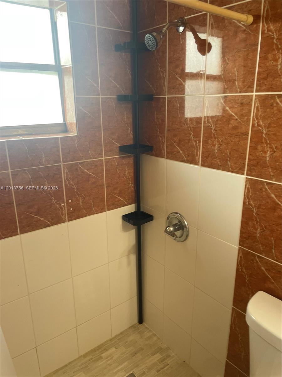 WESTWOOD LAKE 2ND ADDN - Residential Lease