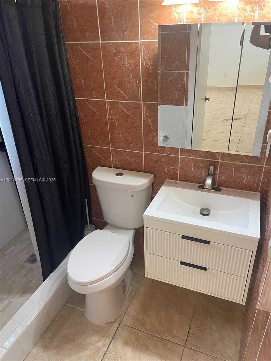 WESTWOOD LAKE 2ND ADDN - Residential Lease