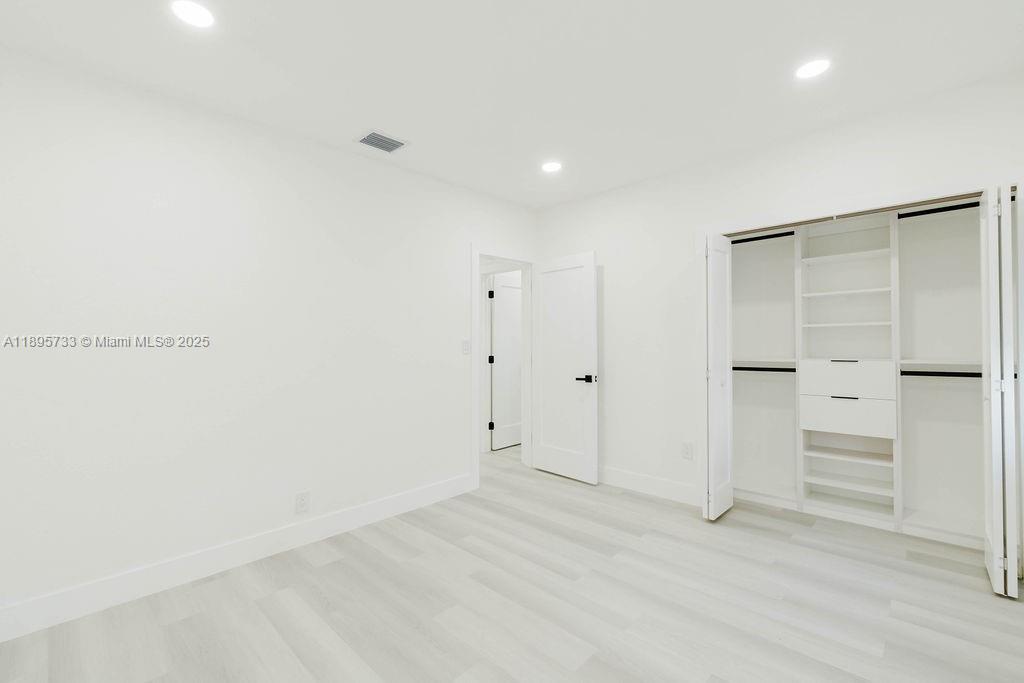 EAST VEDADO - Residential