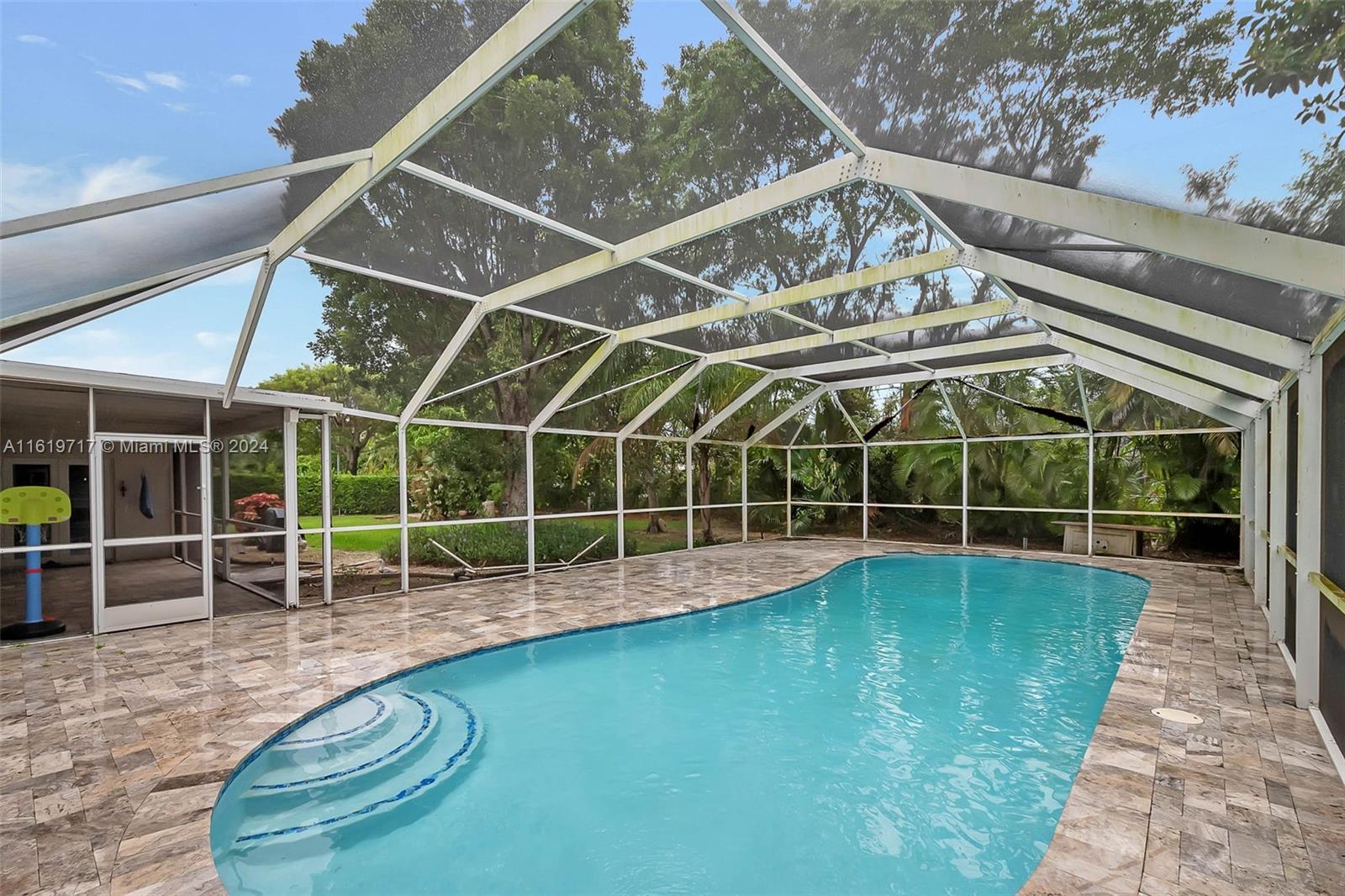 CORAL REEF ESTATES 2ND AD - Residential