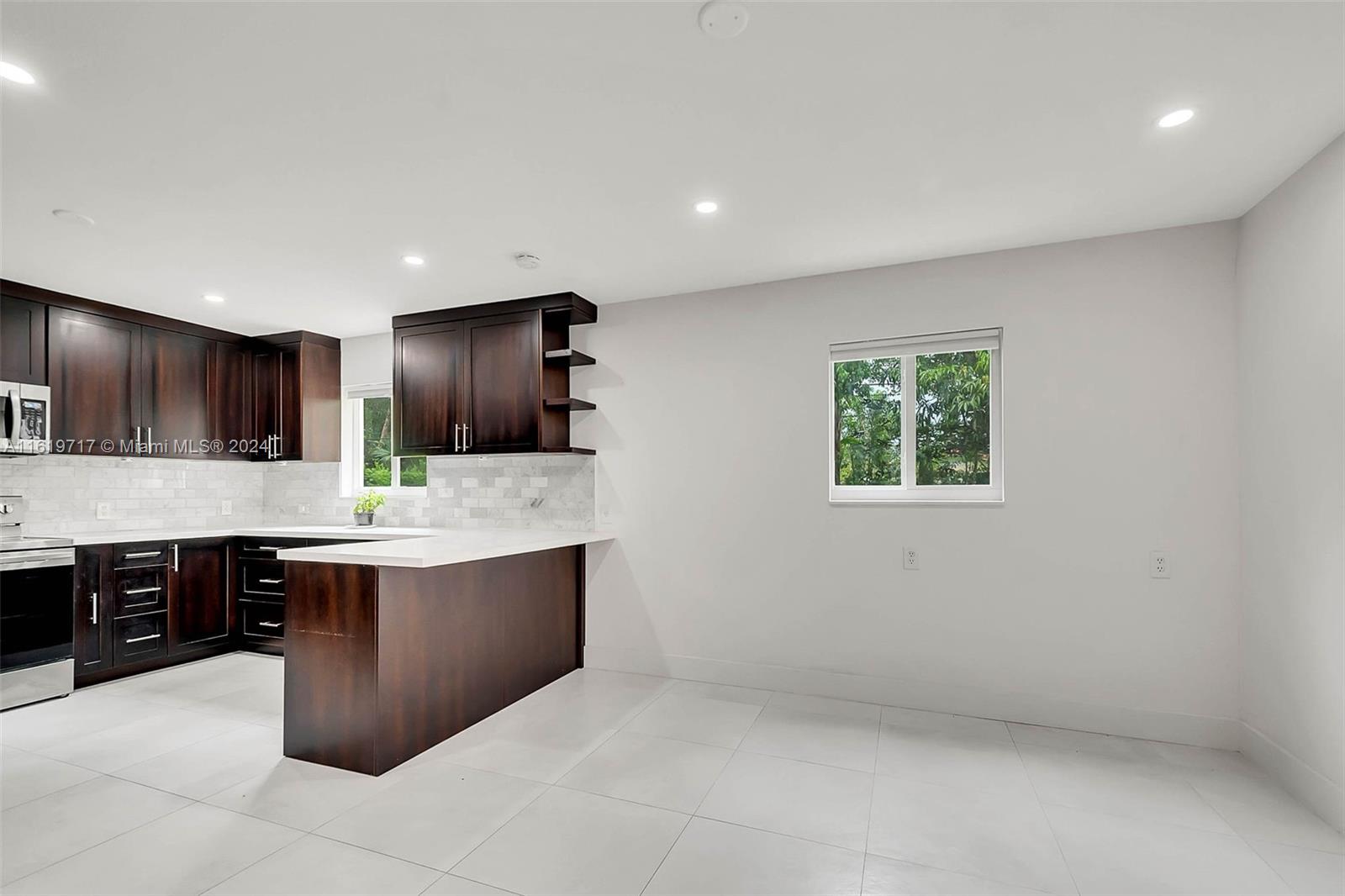 CORAL REEF ESTATES 2ND AD - Residential