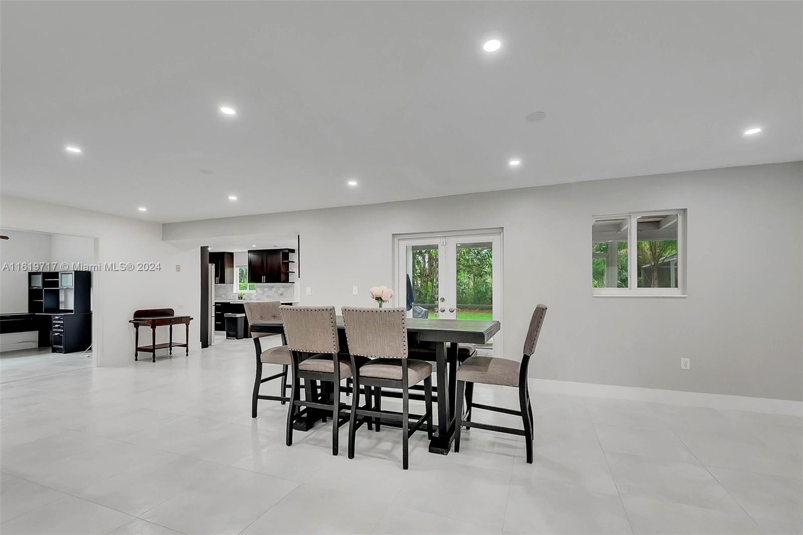 CORAL REEF ESTATES 2ND AD - Residential
