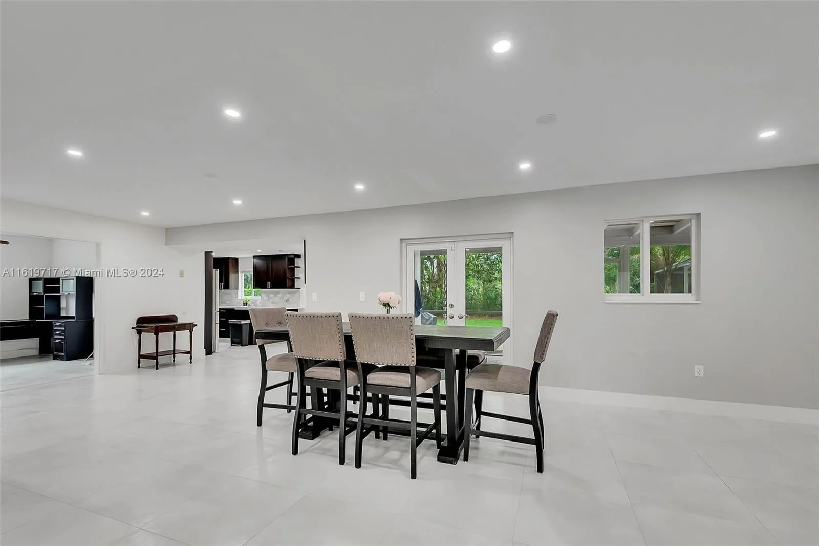 Palmetto Bay, Florida 33157, United States, 4 Bedrooms Bedrooms, ,2 BathroomsBathrooms,Residential,Pending,52836