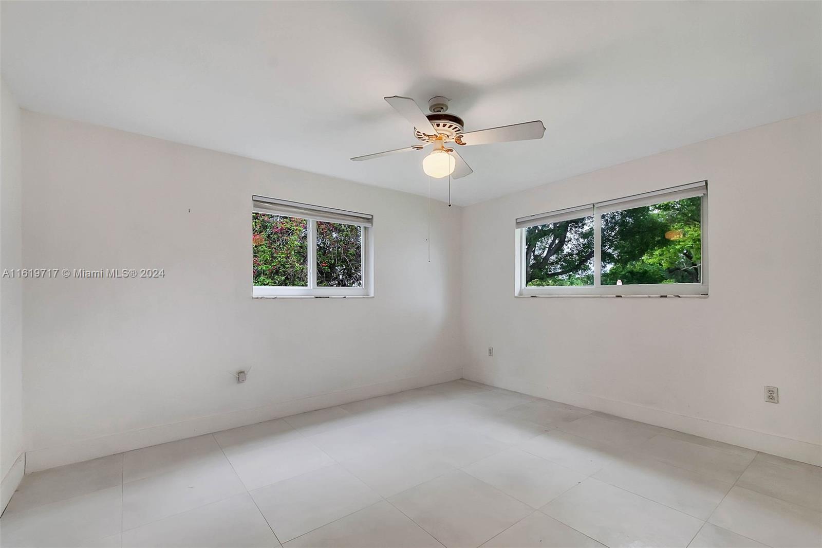 CORAL REEF ESTATES 2ND AD - Residential
