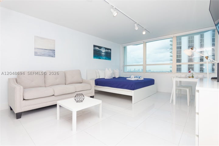 Photo 1 of 34 — 5445 Collins Ave 908, Miami Beach, FL 33140