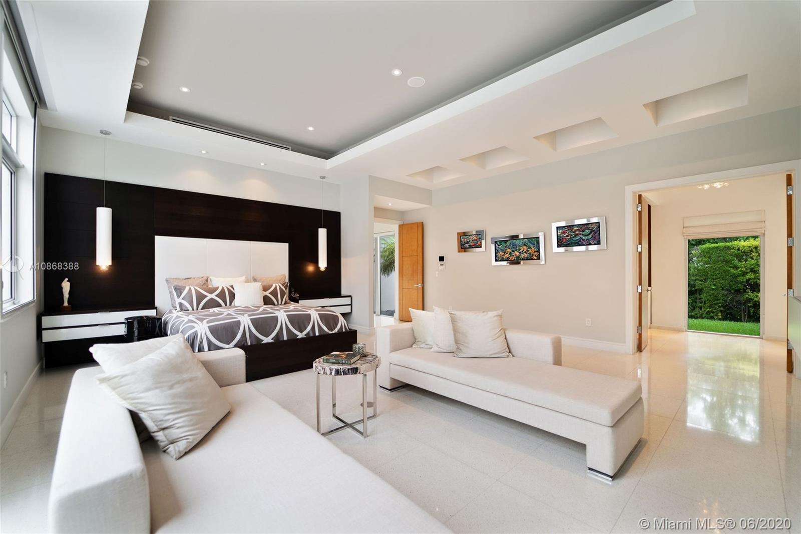 VICTORIA GARDENS - Residential