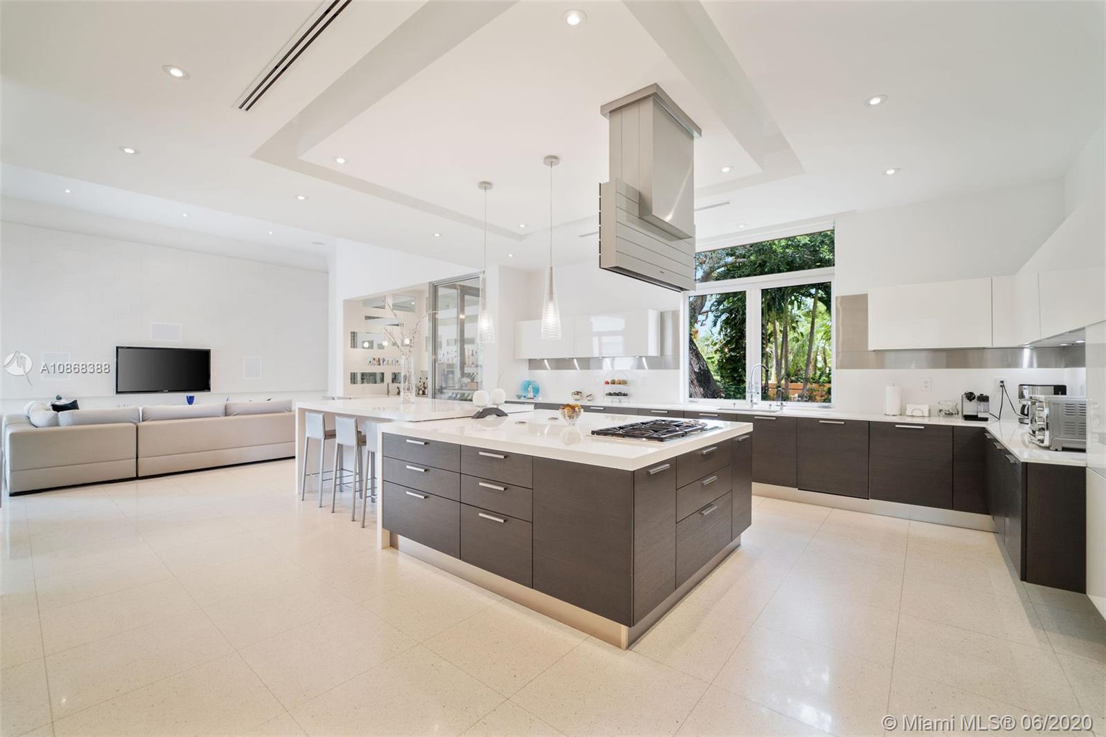 VICTORIA GARDENS - Residential