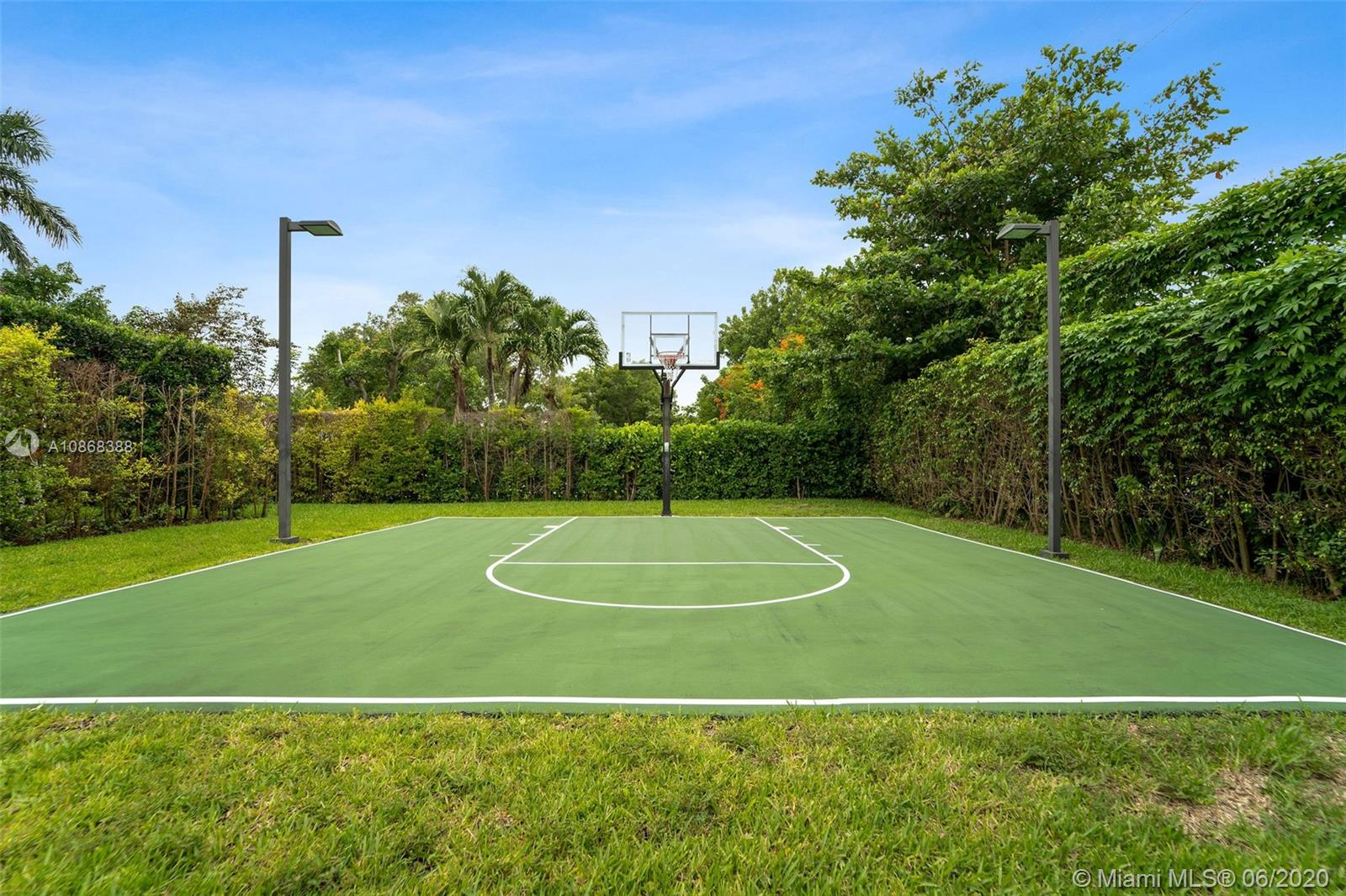 VICTORIA GARDENS - Residential