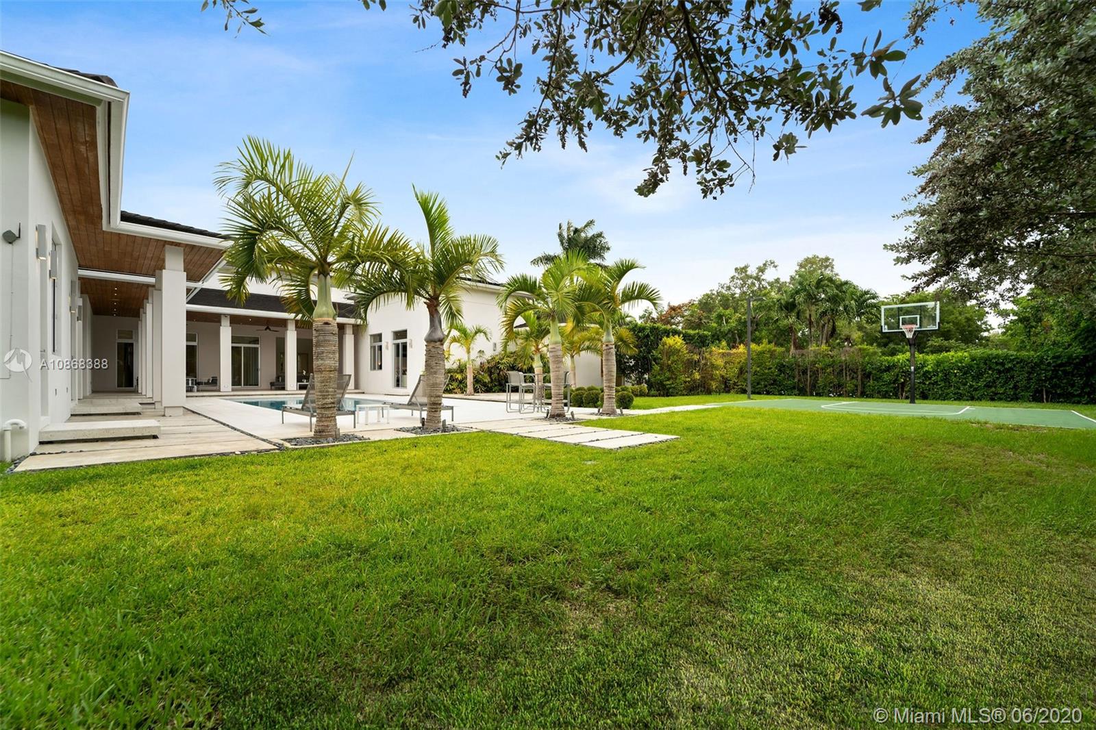 VICTORIA GARDENS - Residential