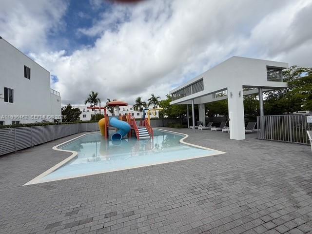 LANDMARK AT DORAL - Residential