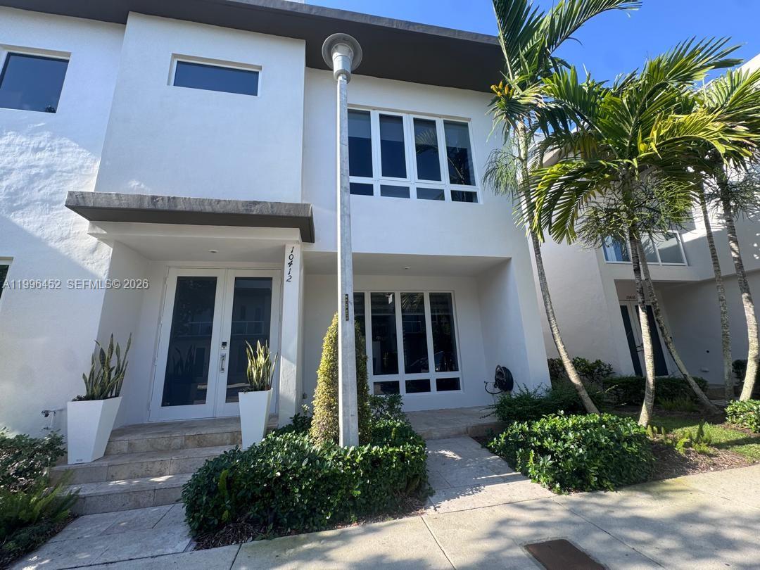 LANDMARK AT DORAL - Residential