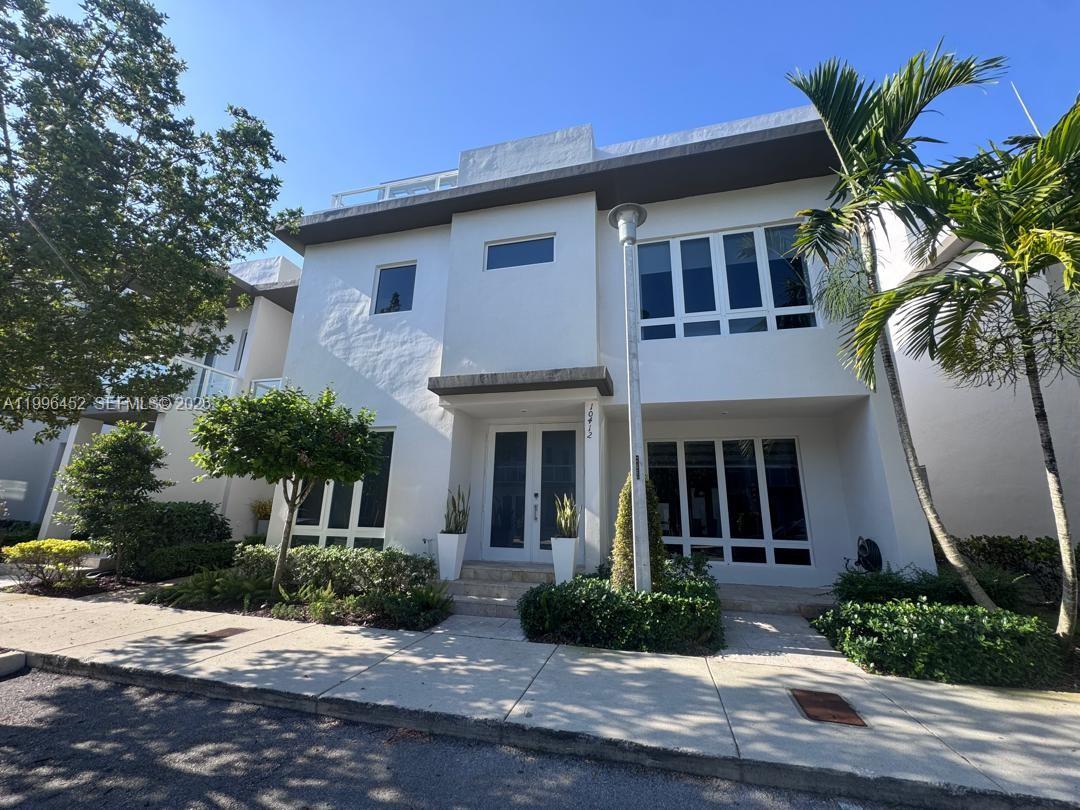 LANDMARK AT DORAL - Residential