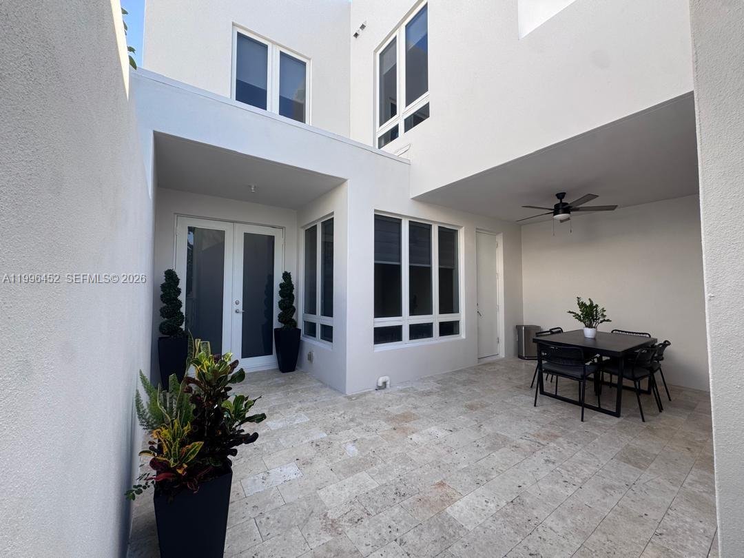LANDMARK AT DORAL - Residential