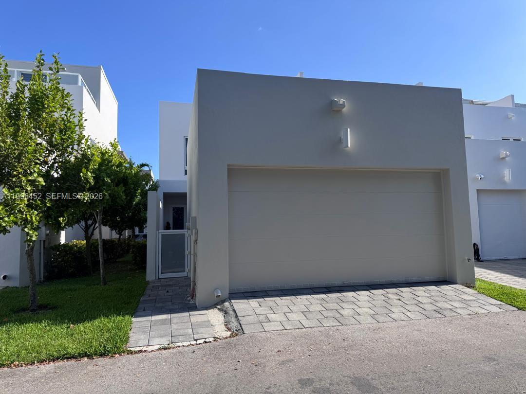 LANDMARK AT DORAL - Residential