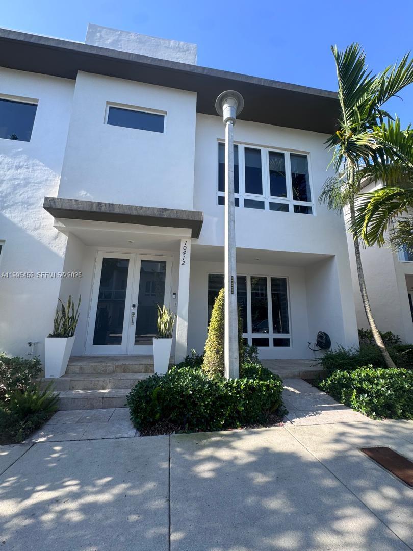 LANDMARK AT DORAL - Residential
