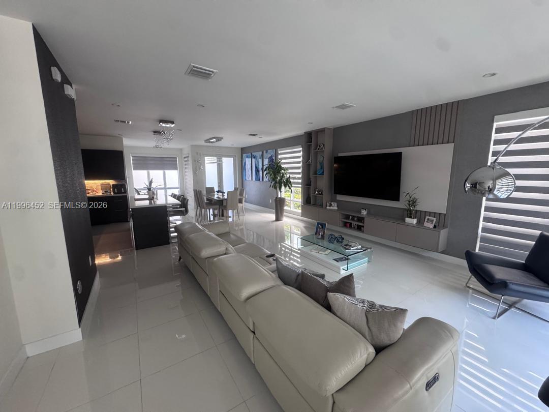 LANDMARK AT DORAL - Residential