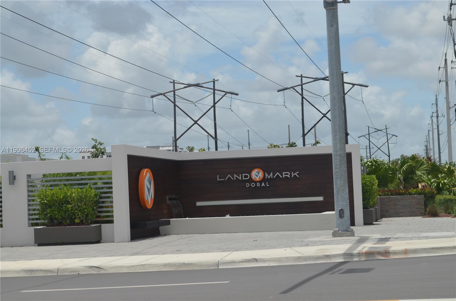 LANDMARK AT DORAL - Residential