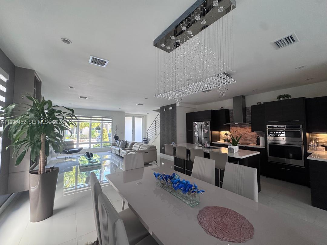 LANDMARK AT DORAL - Residential