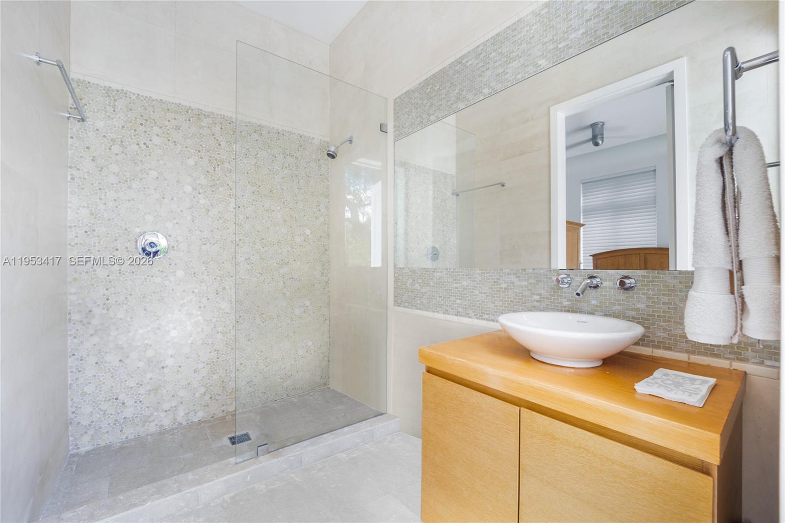 CORAL GABLES RIVIERA SEC - Residential