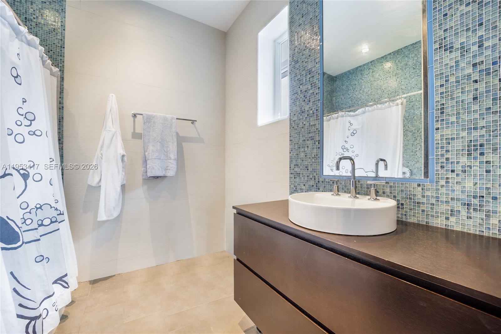 CORAL GABLES RIVIERA SEC - Residential