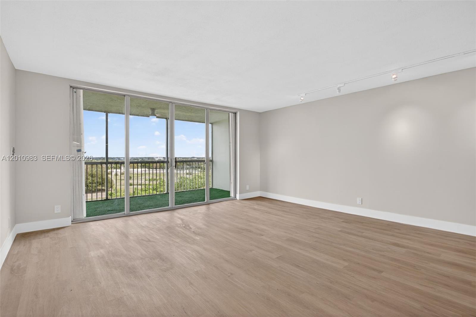 NO 50 PALM-AIRE COUNTRY C - Residential