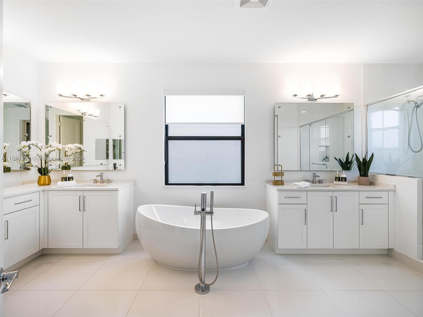 LOTUS PALM - Residential