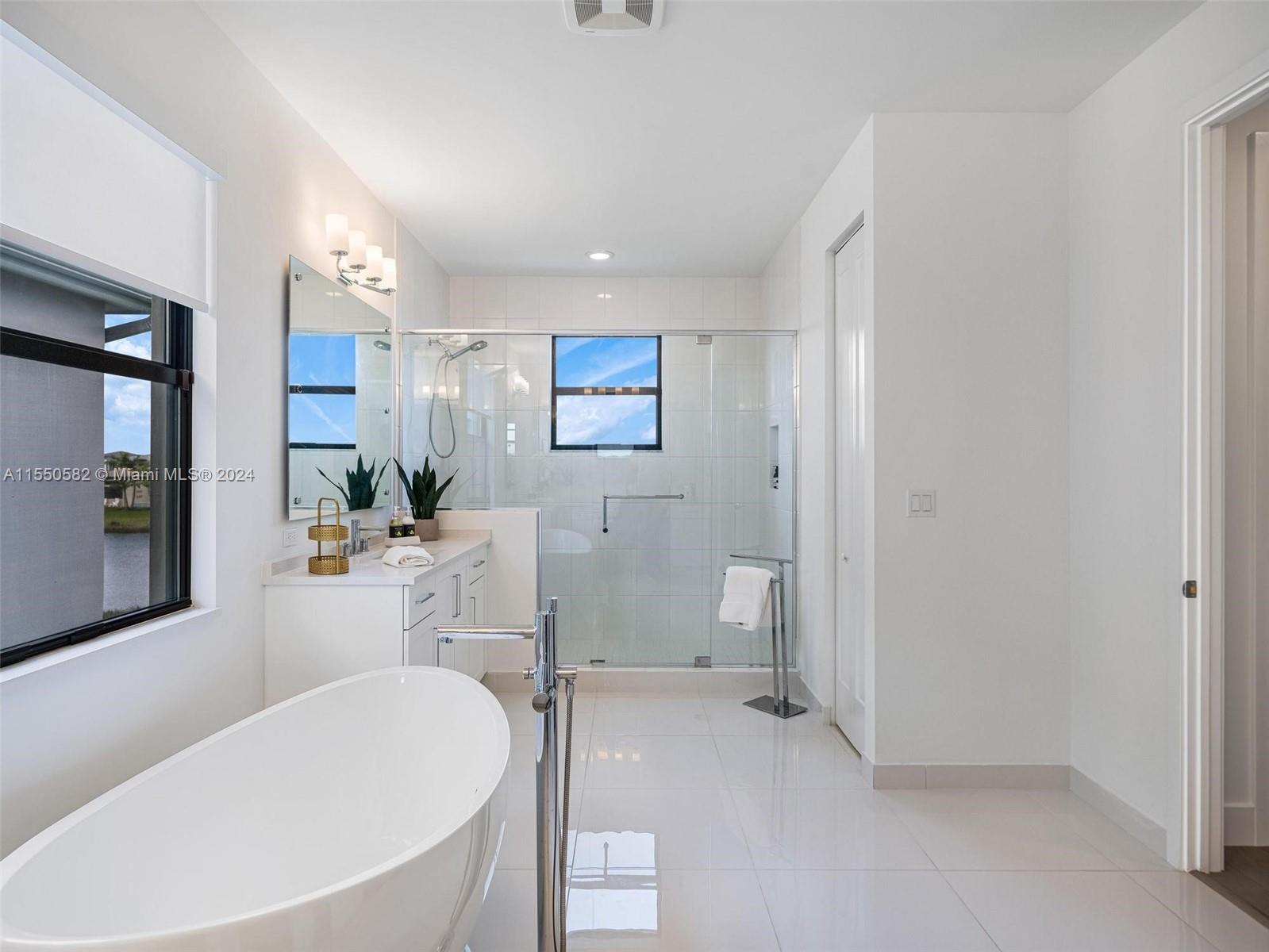 LOTUS PALM - Residential