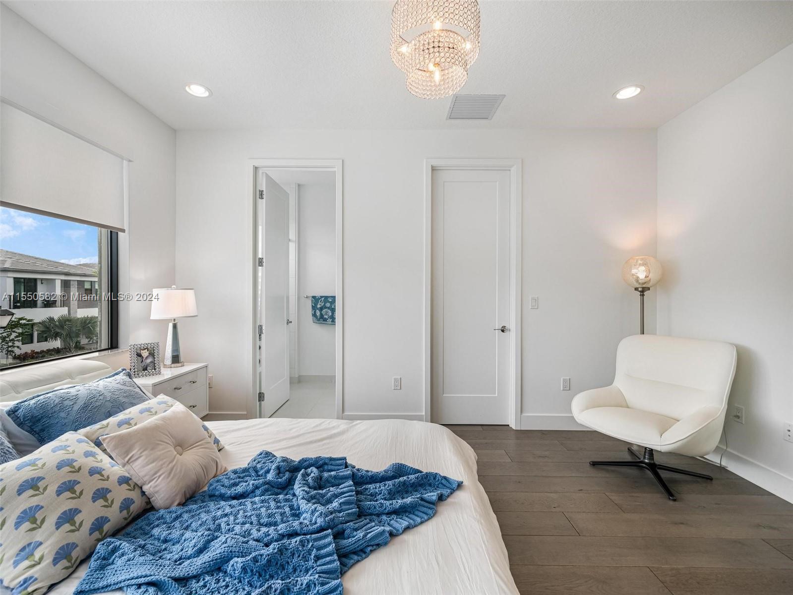 LOTUS PALM - Residential