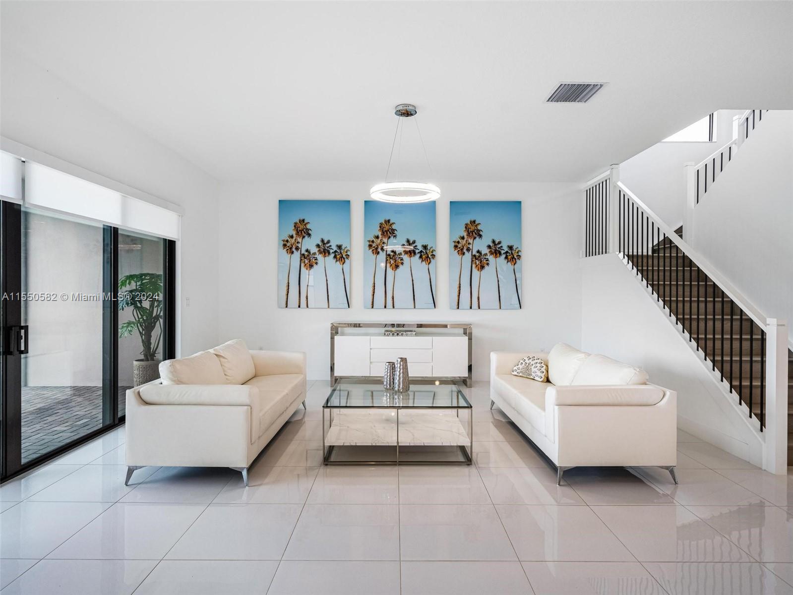 LOTUS PALM - Residential
